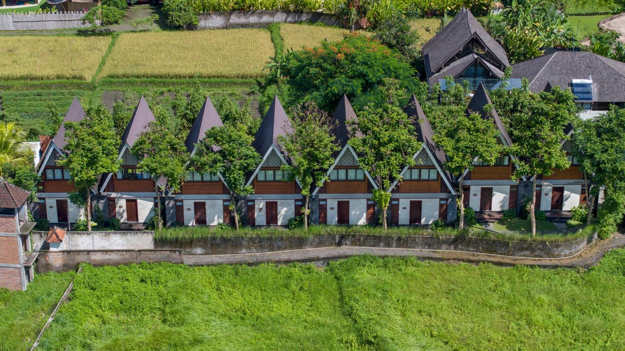 Villa Kanhara By Pramana